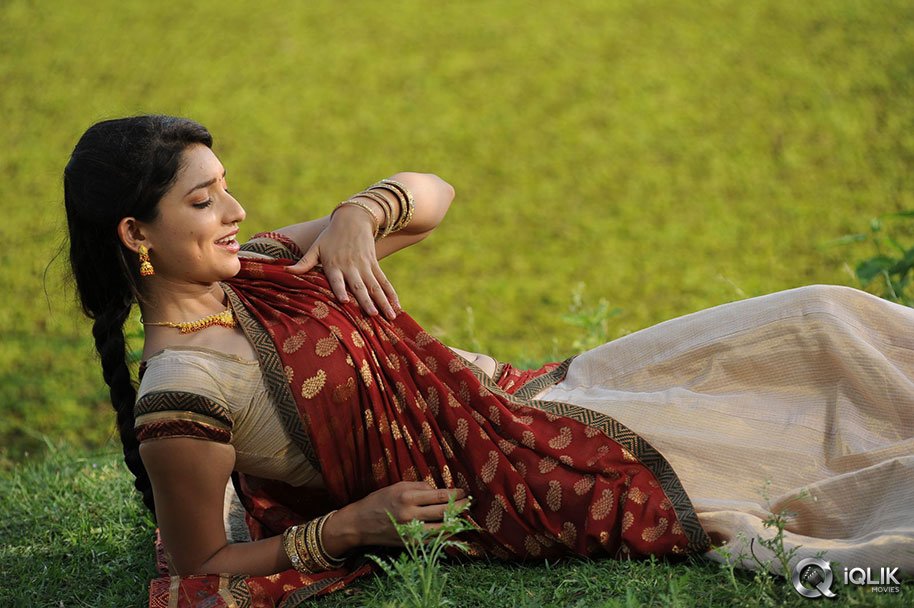 Nenem Chinna Pillana